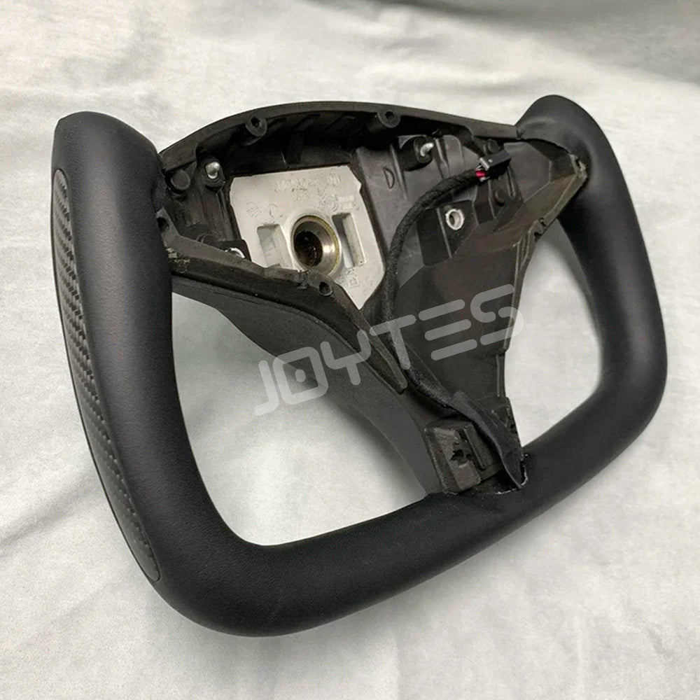 tesla model s plaid yoke steering wheel